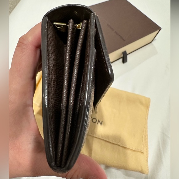 Louis Vuitton Sarah Wallet - Picture 4 of 12